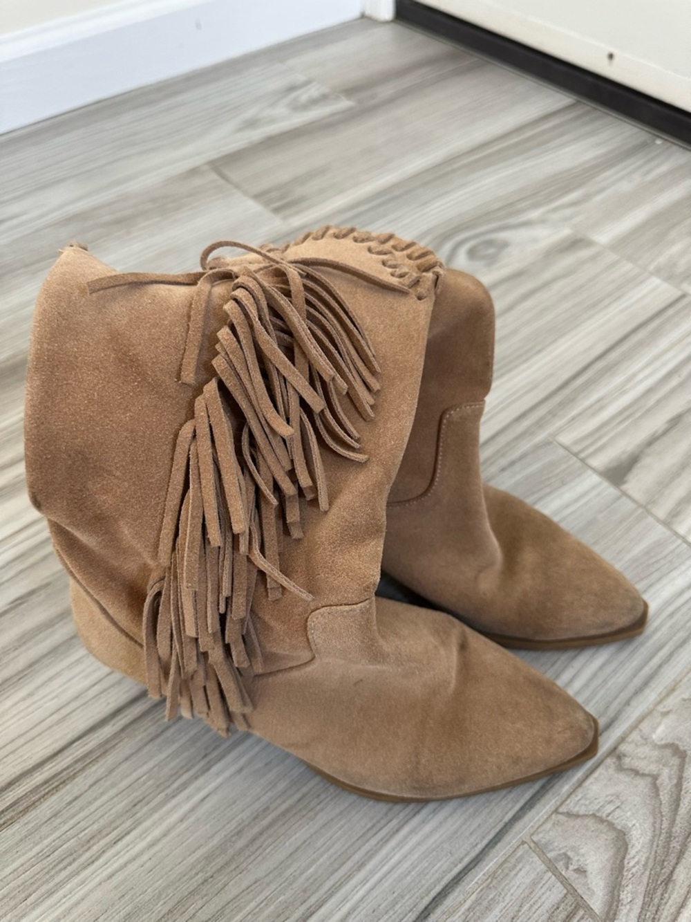 Women's Fringe Suede Ankle Boots - Tan